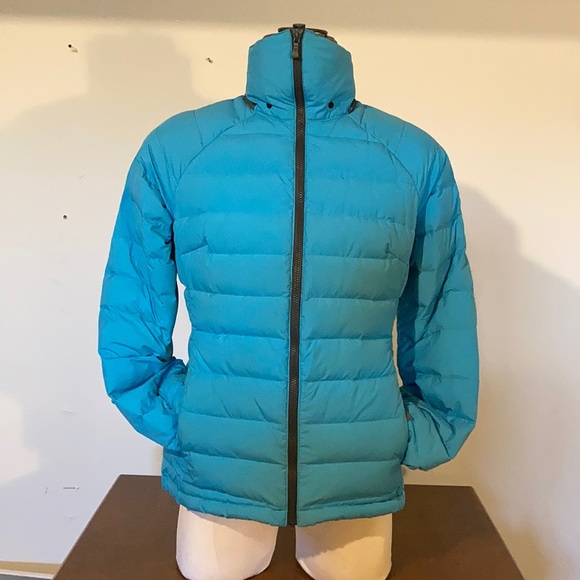 Women’s Burton AK gore down jkt - Picture 1 of 2